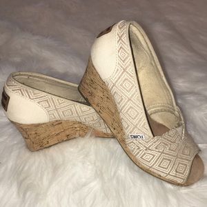 Tom’s Aztec Wedge Cream size 6